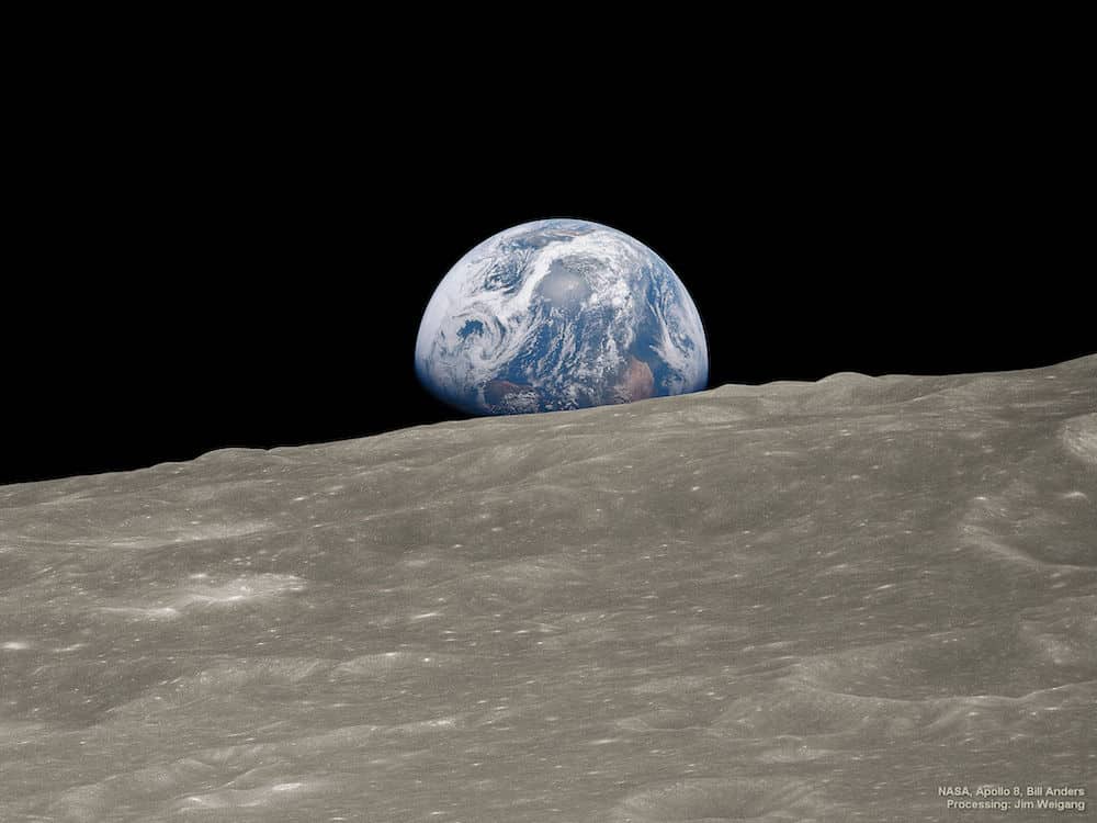 Earth's view from the Moon