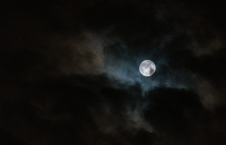 Why Is The Moon So Bright Tonight 2024 Remy Valida