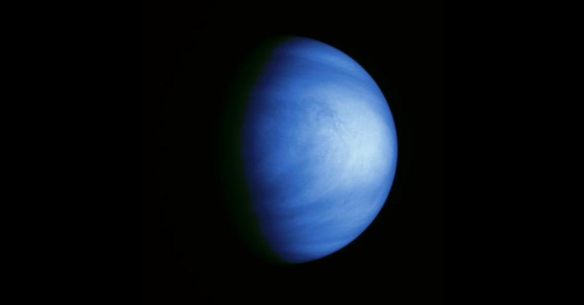 How Far Away Is Venus? - Night Sky Pix