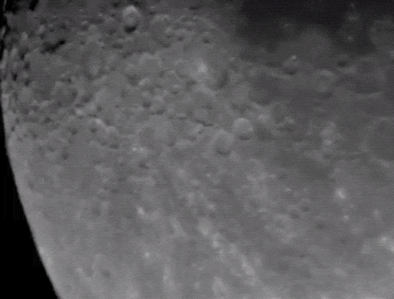 The effect of turbulent atmosphere on the Moon seen at high magnification