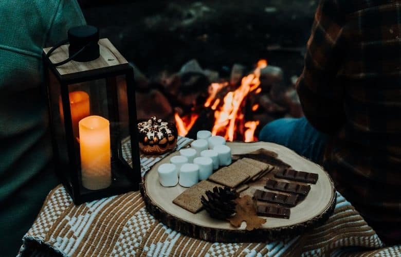Some snacks for a couple while they wait for the stars to appear at night