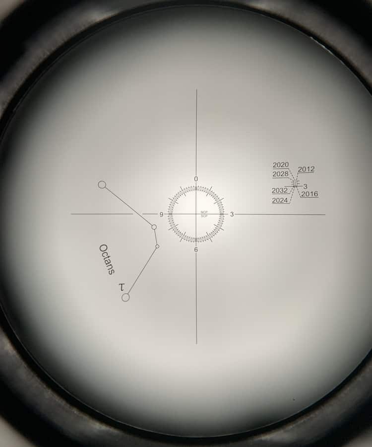 The reticle inside the polar scope of the Star Adventurer is a polar clock.