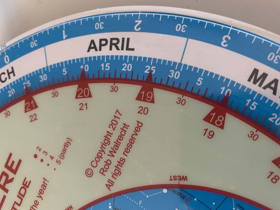 Standard (big) and Daylight saving (small) hours